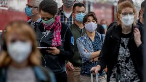 Un tribunal german anulează obligativitea purtării măştii în oraşul Dusseldorf